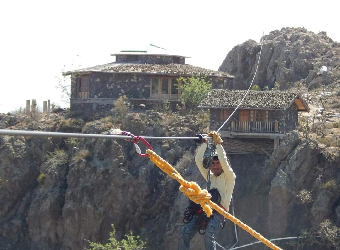 Conoce las cabañas labradas en piedra en Chilcuautla