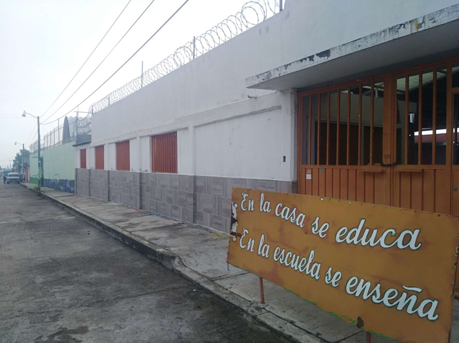 Sin reapertura de escuelas, “no hemos recibido indicaciones”: padres de familia