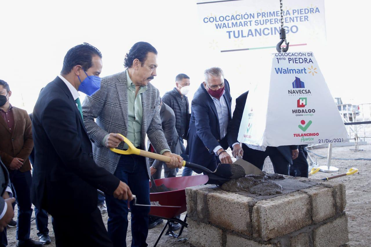 Colocan primera piedra de Walmart en Tulancingo “no es un capricho”, asegura Jorge Márquez