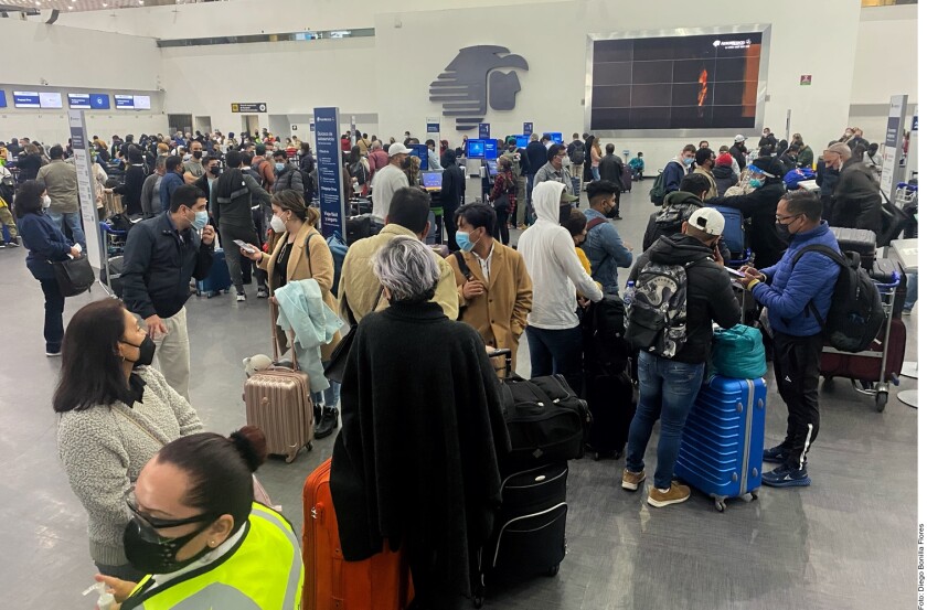 Adiós al cubrebocas en aeropuertos y aviones