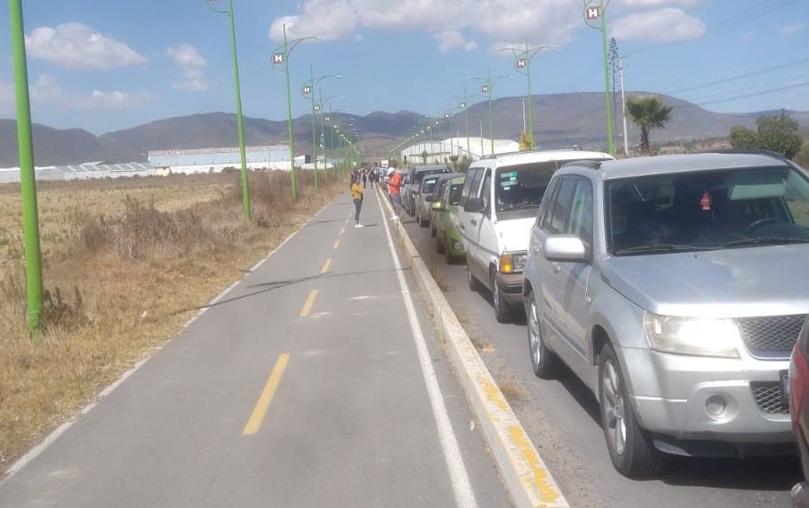 Maestros bloquean la México Pachuca a la altura del Arco Norte