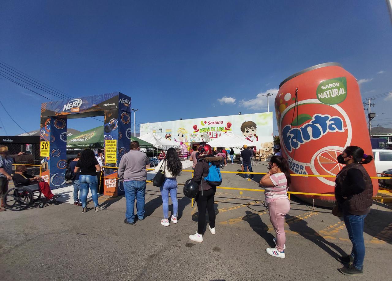 Hoy los Reyes Magos no duermen y recorren Pachuca en busca de regalos