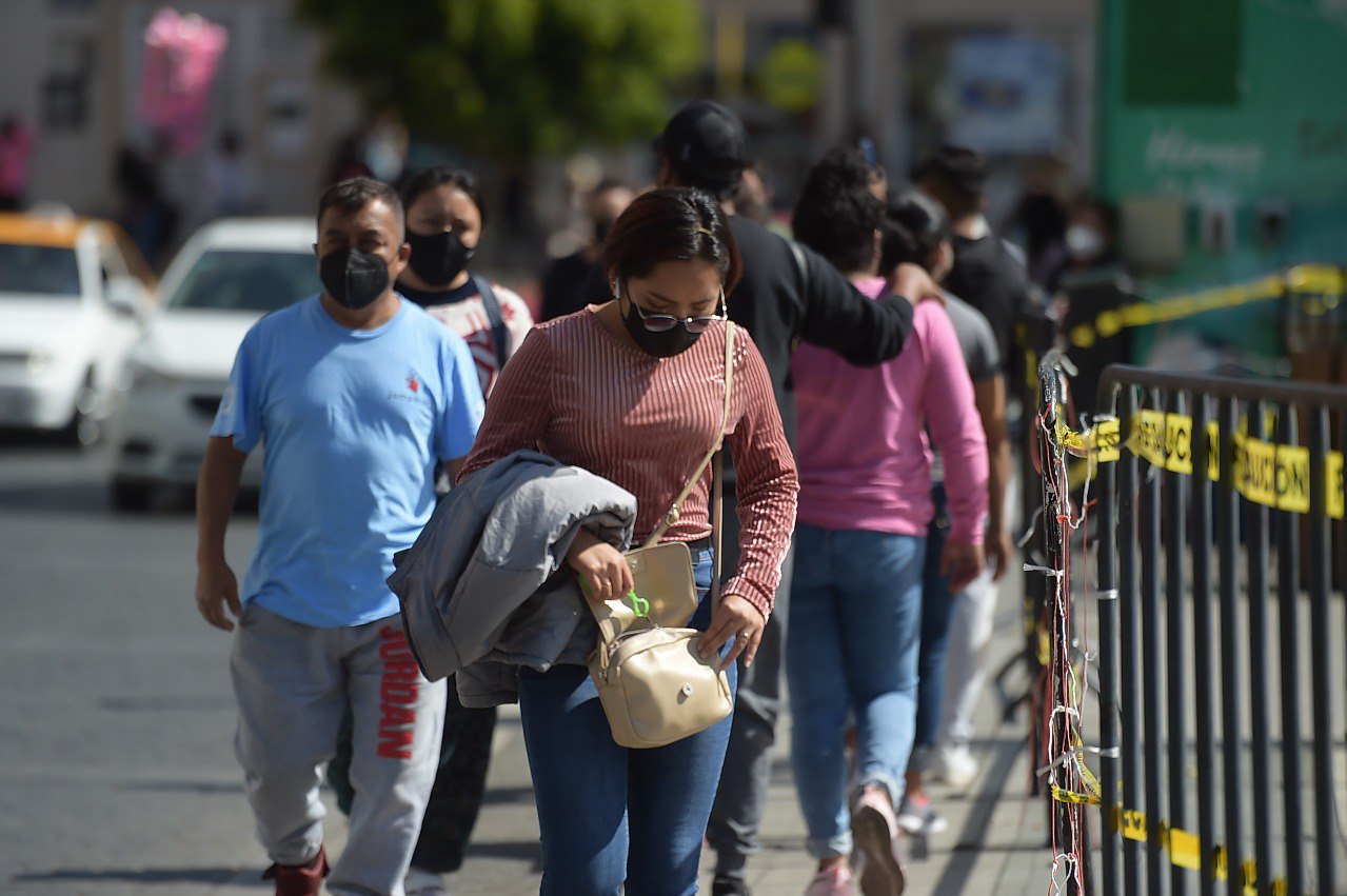 Alza de contagios de Covid 19 inició después de Navidad: especialista