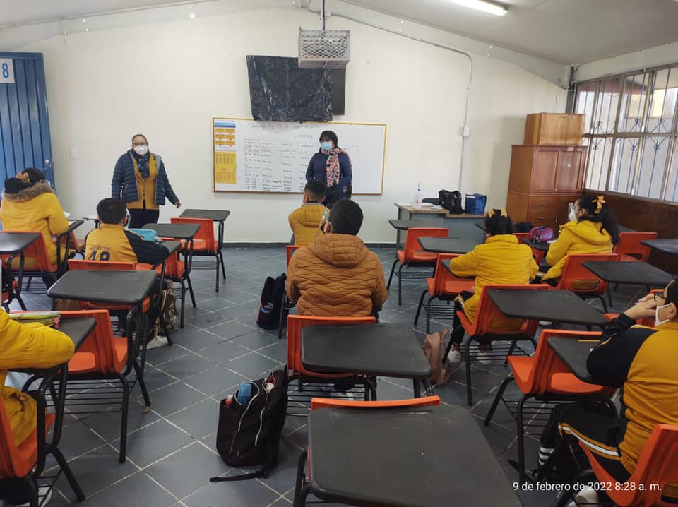 Secundaria de Tulancingo llama a egresados a donar uniformes