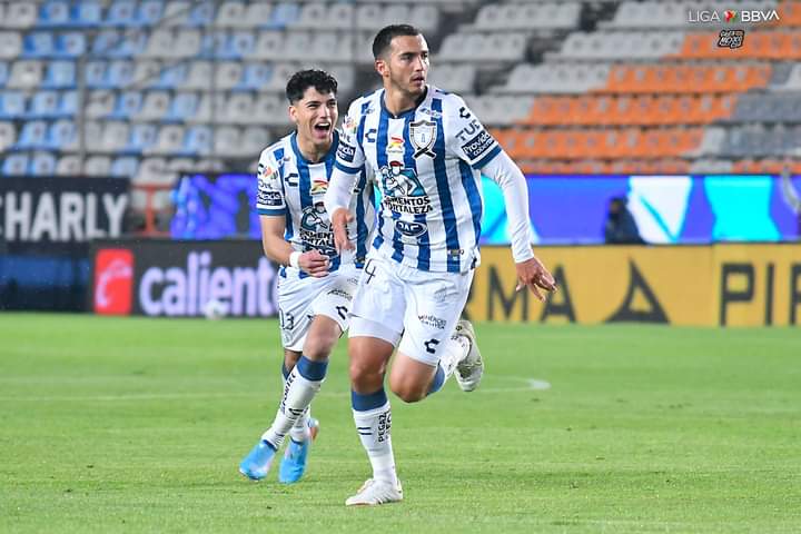 Tuzos y Gallos dividen puntos con homenaje al “Burrito” Hernández