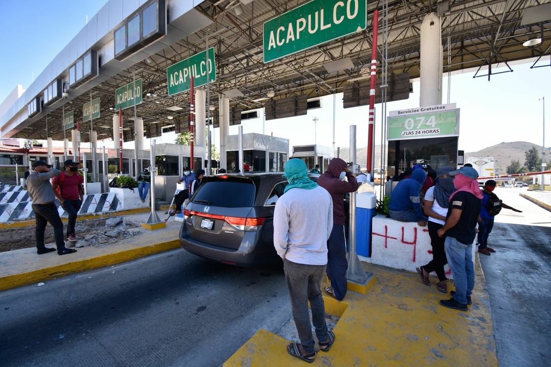 Darán hasta siete años de prisión a quien tome casetas