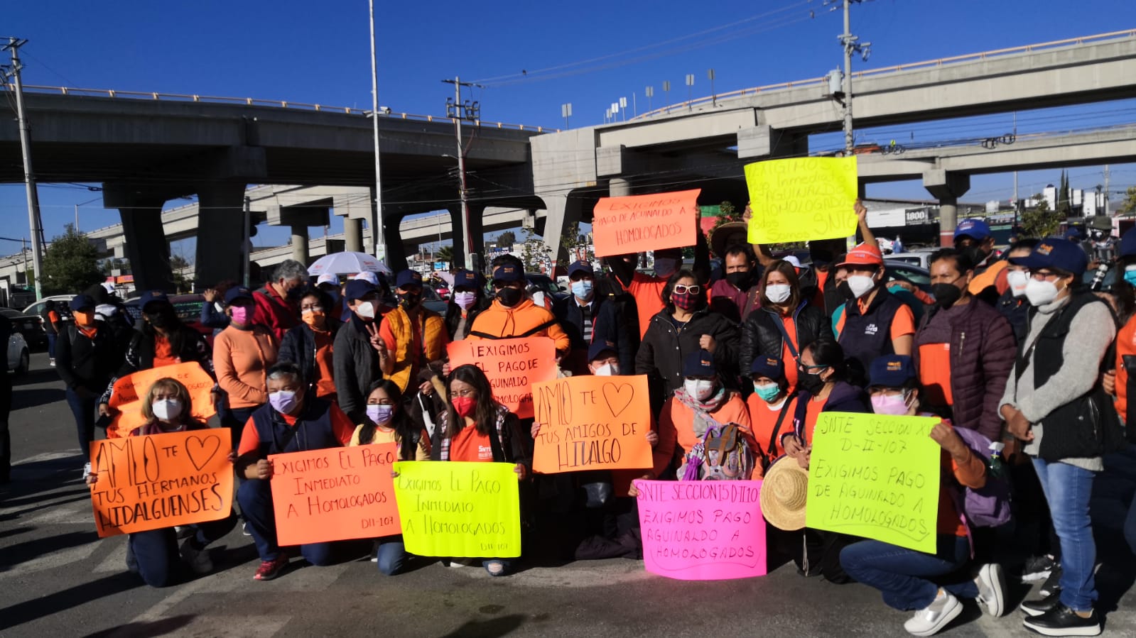 Colapsan Pachuca por manifestaciones: Mexe, maestros y personal de salud