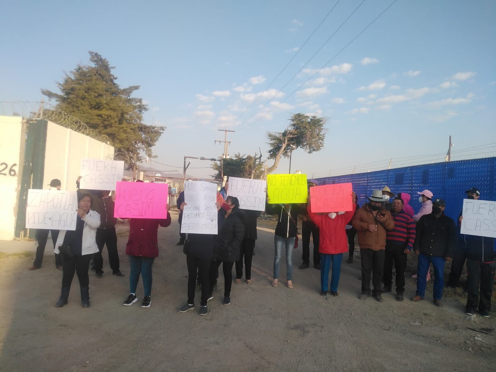 Bloquean la autopista México-Pachuca, por falta de agua