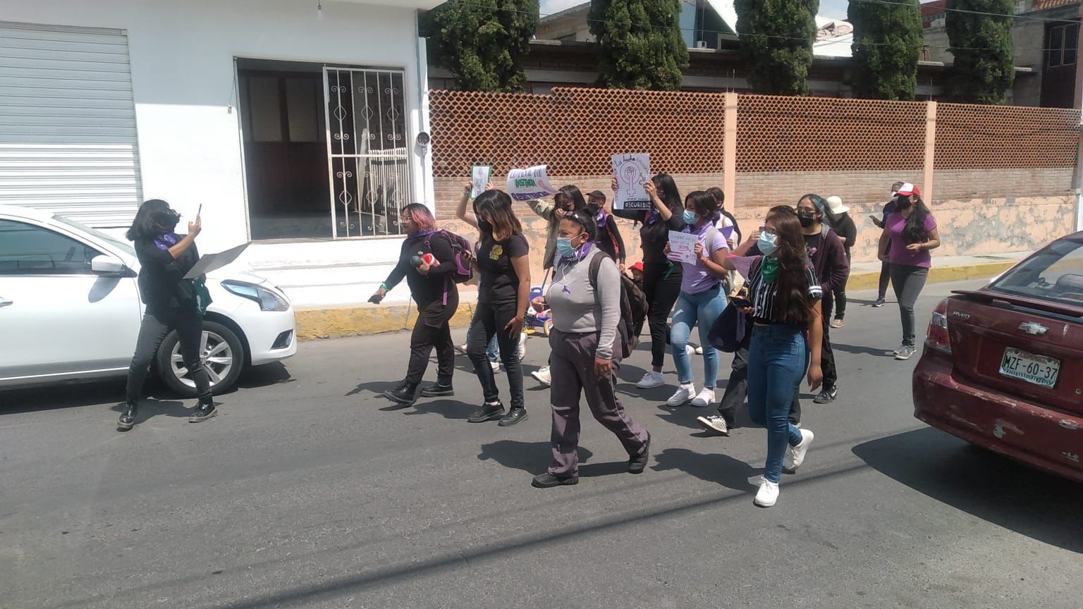 Feministas marchan por el Día de la Mujer en Tolcayuca