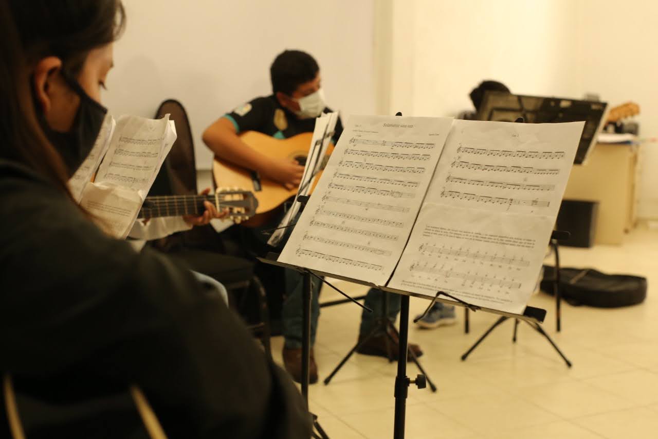 Abren curso en línea de música para niños