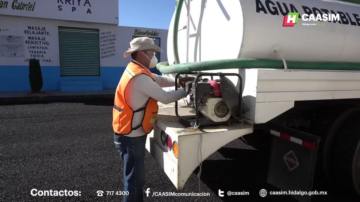 CAASIM entrega agua en colonias por desabasto; vecinos molestos por desabasto