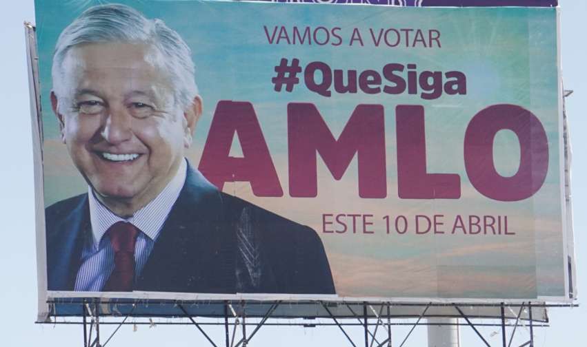 PRD vigilará que cumplan con retito de espectaculares de AMLO