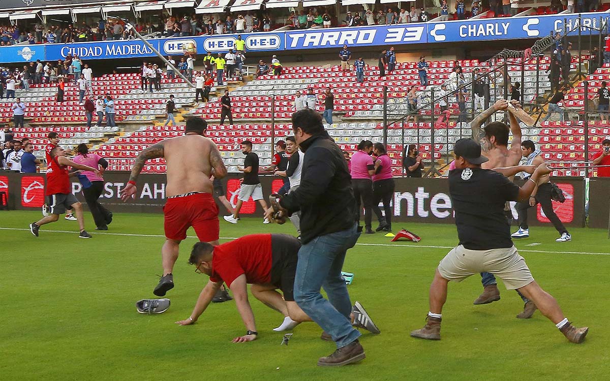 Lamentan Tuzos violencia en Querétaro, suspenden duelo ante Tigres