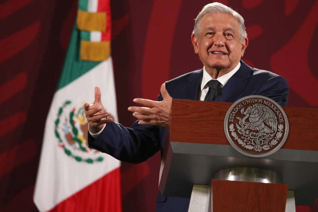 AMLO descarta presentar nueva iniciativa en materia eléctrica