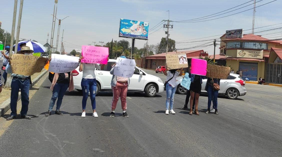 Bloquean la carretera libre México-Pachuca, por conductor desaparecido