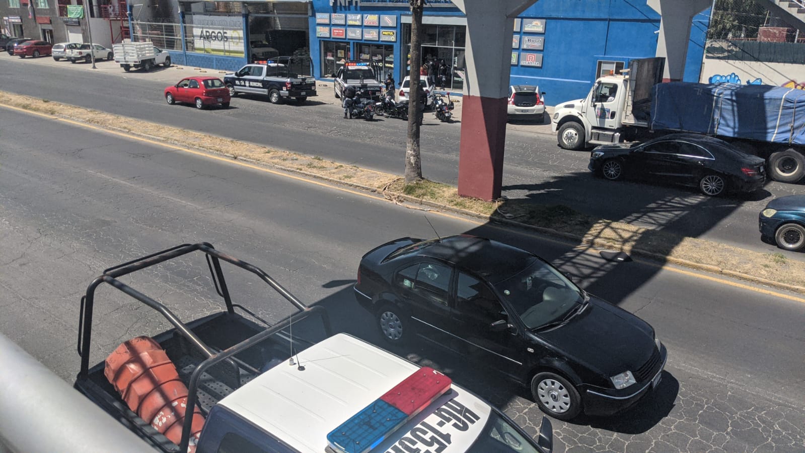 Capturan a presuntos ladrones de ferretería en Pachuca