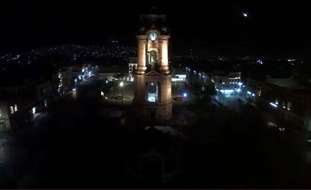 VIDEO | Meteorito ilumina cielo de Pachuca