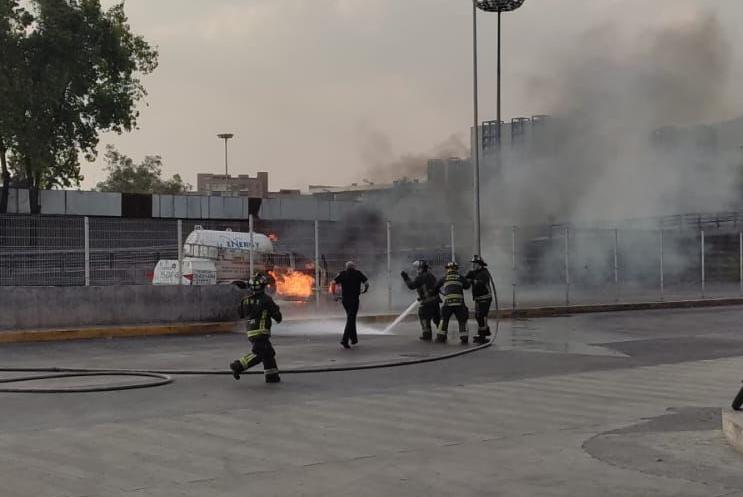 Se registra incendio de pipa de gas en Indios Verdes