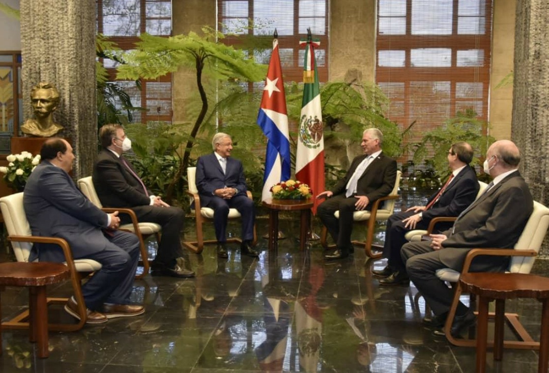 Recibe Díaz-Canel a AMLO en el Palacio de la Revolución