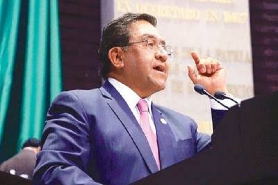 Pedro Luis Noble, exsecretario de salud renuncia al PRI Hidalgo