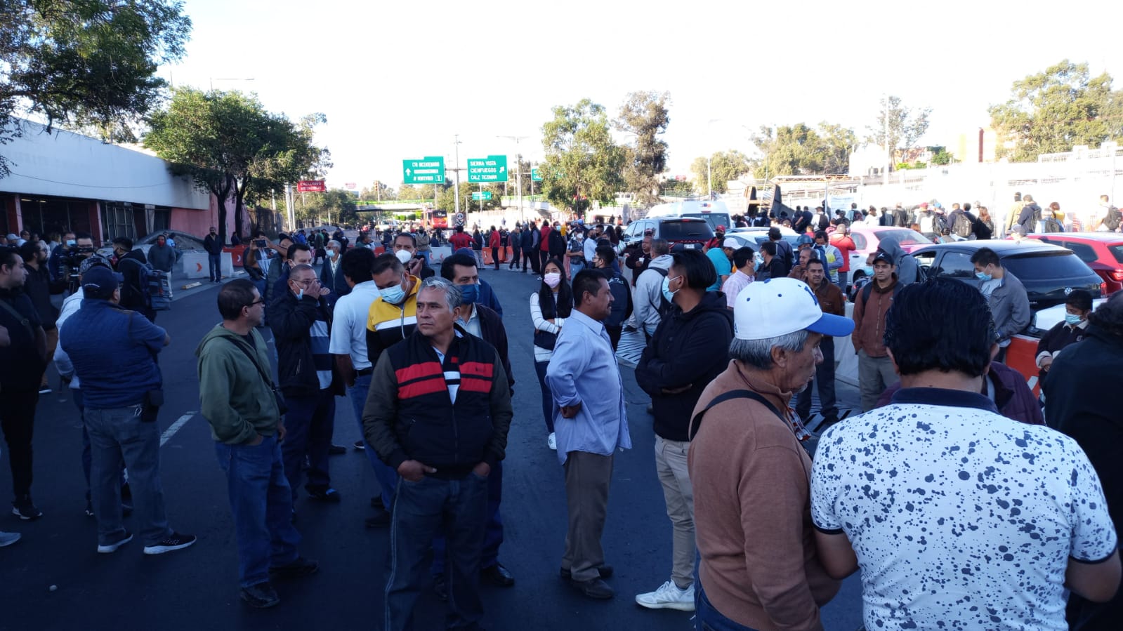 Bloqueos de transportistas: inicia el paro en CDMX y provoca caos vial