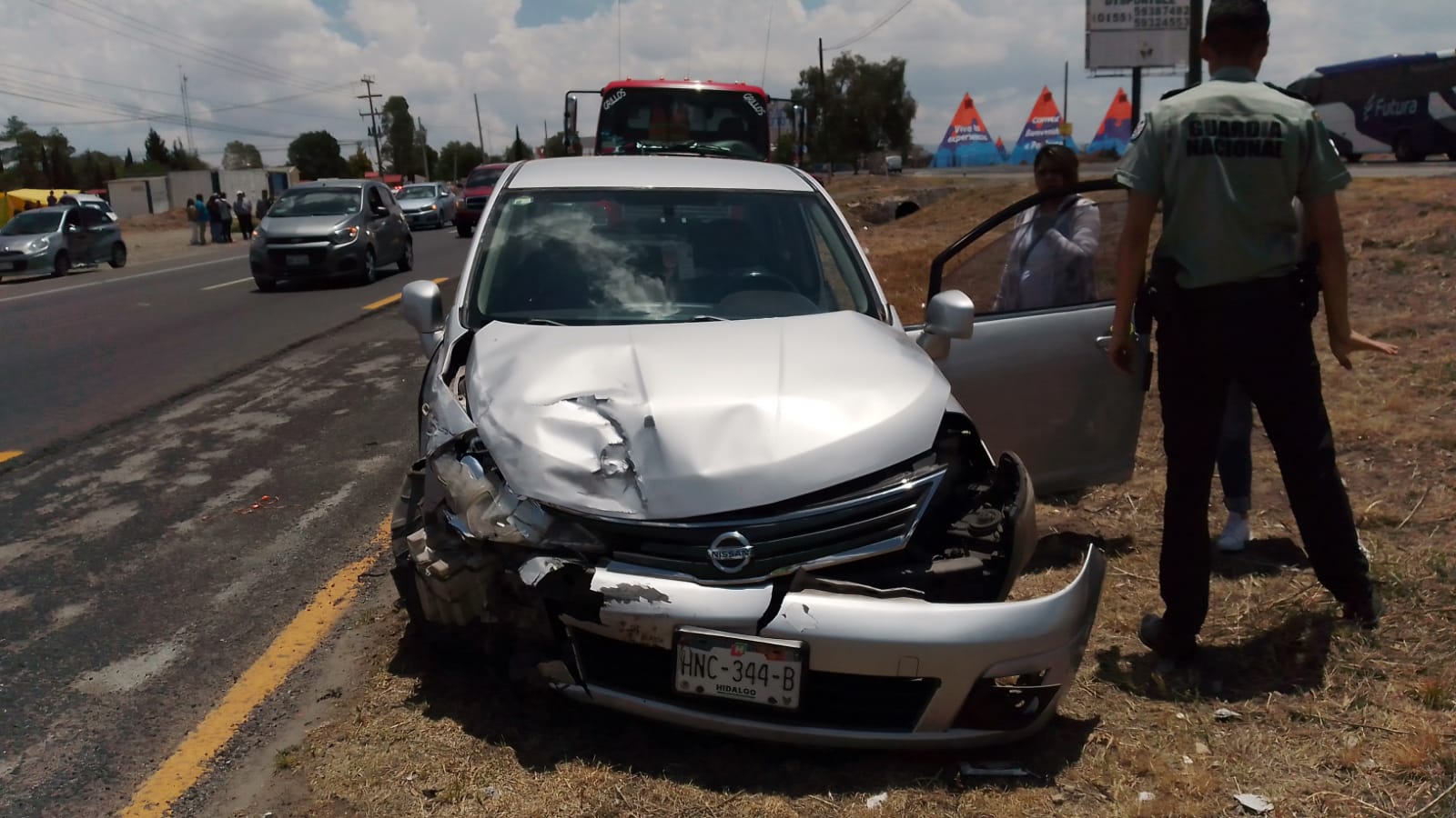 Aparatoso accidente deja como saldo dos lesionados en la México-Pachuca