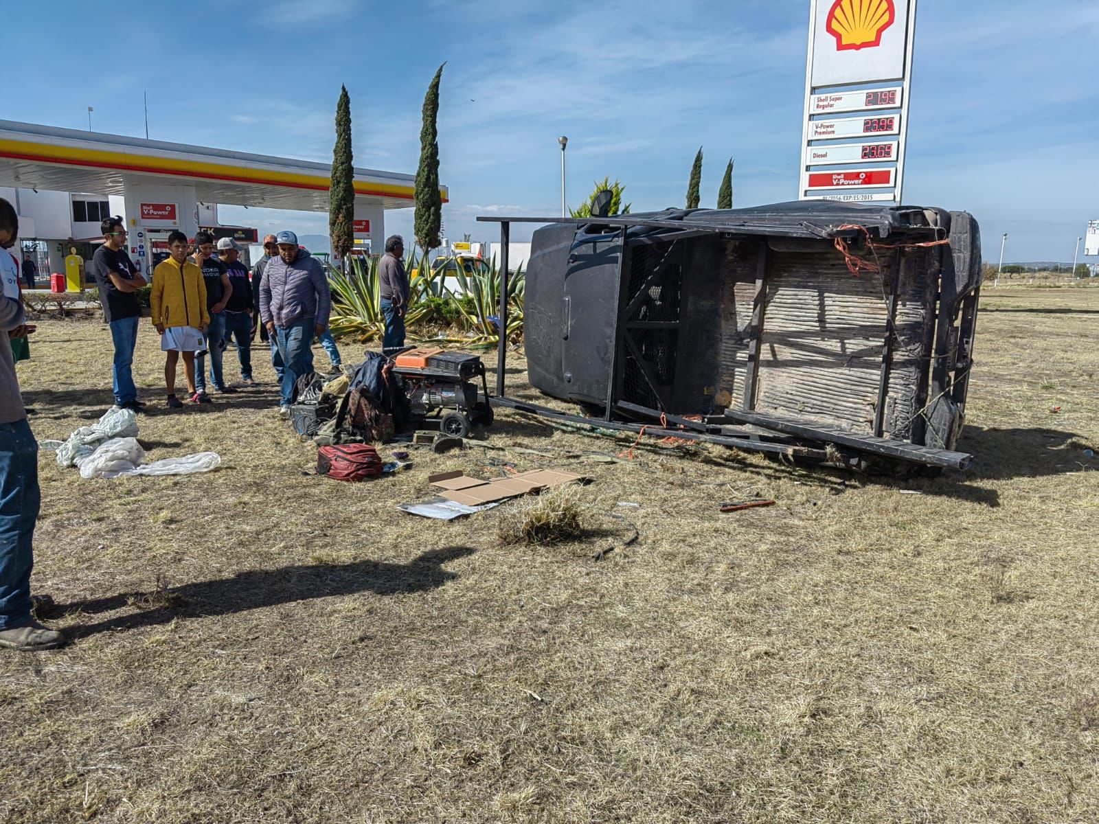 Deja dos lesionados volcadura sobre la México-Pachuca