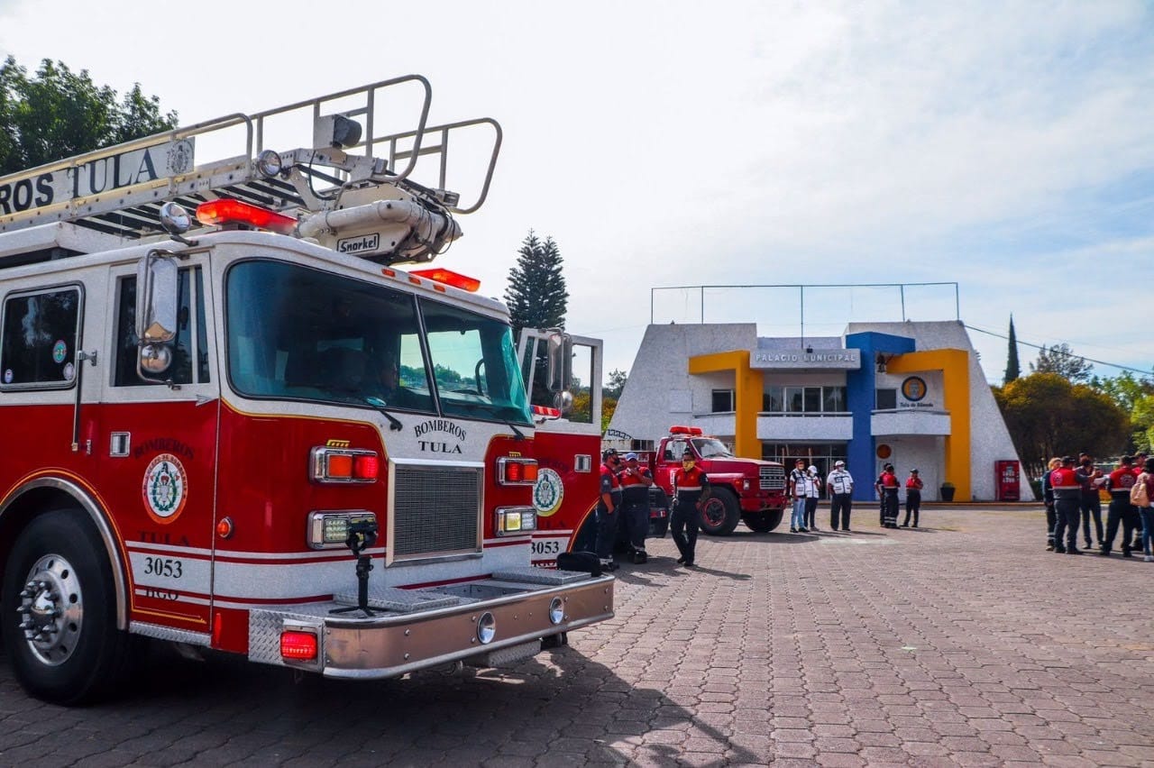 Bomberos de Tula denuncian abusos laborales