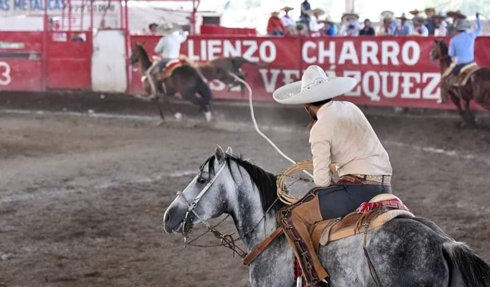 Fernando Rodríguez encabeza la primera fase de Estatal de Charro completo 2022