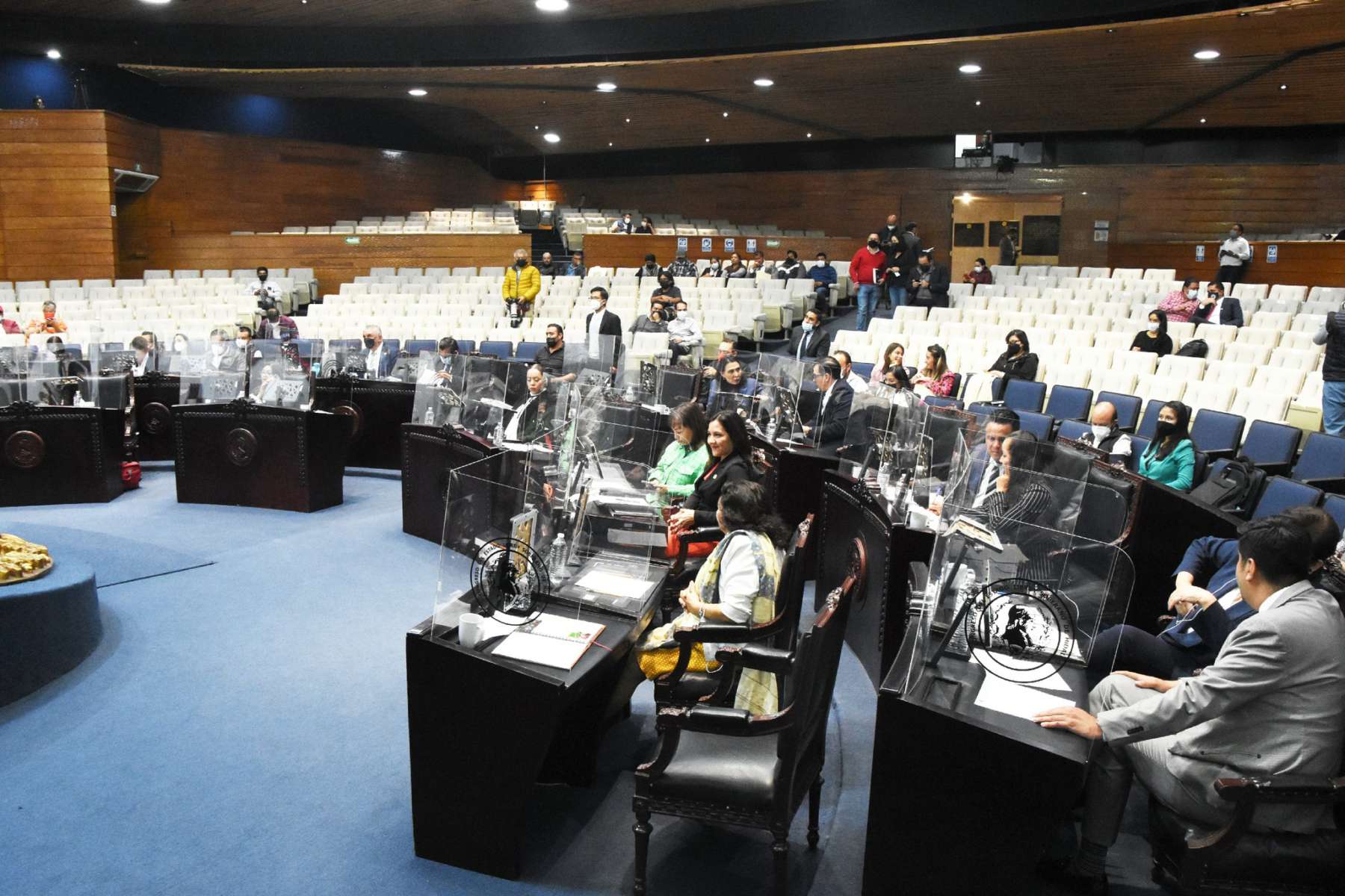 Diputados proponen reelección de ayuntamientos y empate de elecciones