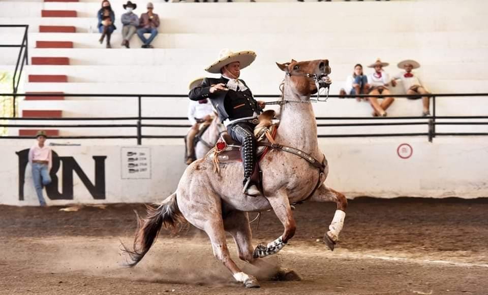 Hacienda Tejalpa se corona en Torneo Charro de Nopala