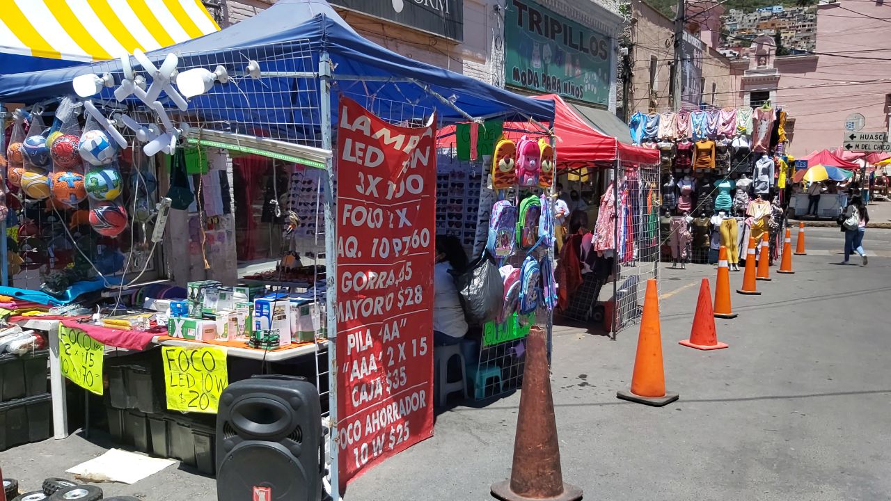 Pachuca: ambulantes mostrarán permisos y volverán a las calles, tras retiro del centro