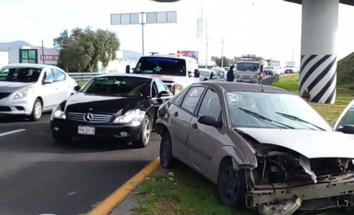 Choque en la autopista México-Pachuca deja dos lesionados