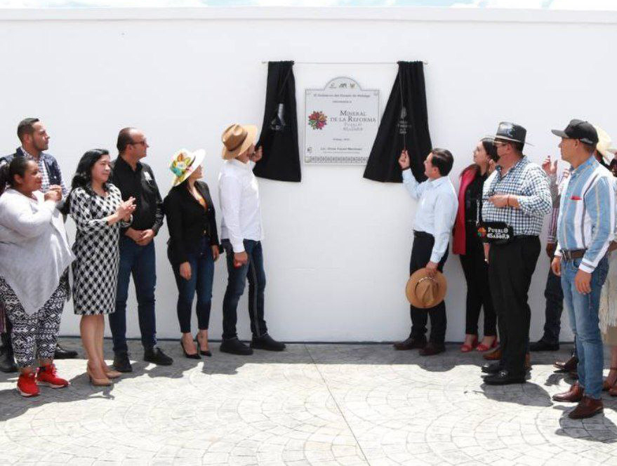 Develan placa de “Pueblos con Sabor” en Mineral de la Reforma