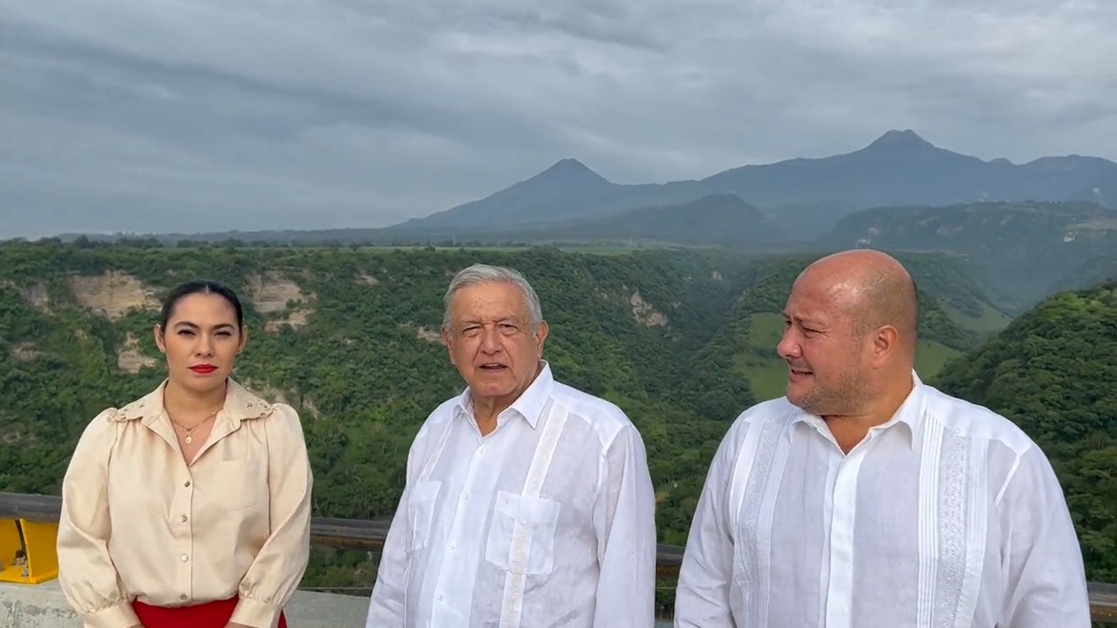 Analiza AMLO viajar a Sabinas por inundación en mina de carbón