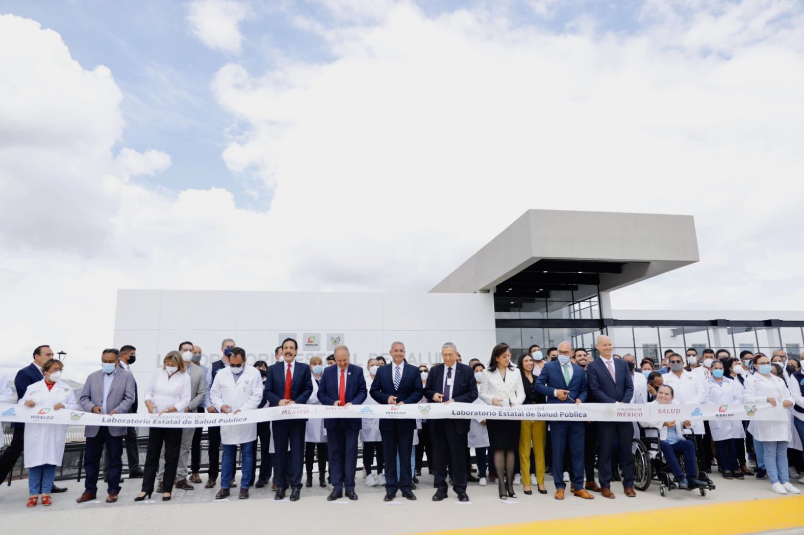 Omar Fayad inaugura el Laboratorio Estatal de Salud Pública en San Agustín Tlaxiaca