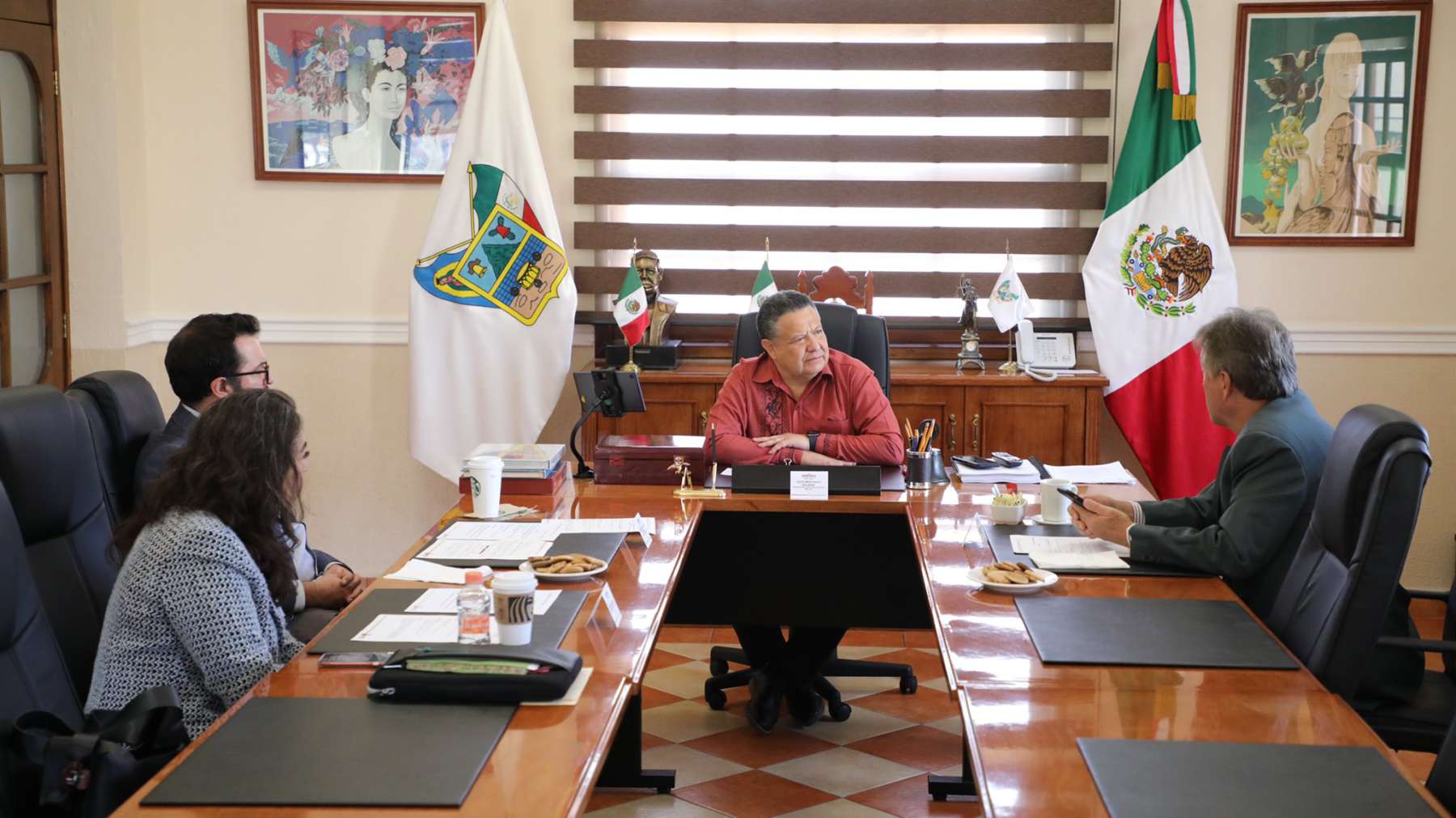 Julio Menchaca se reunió con directivos del Instituto Nacional del Suelo Sustentable