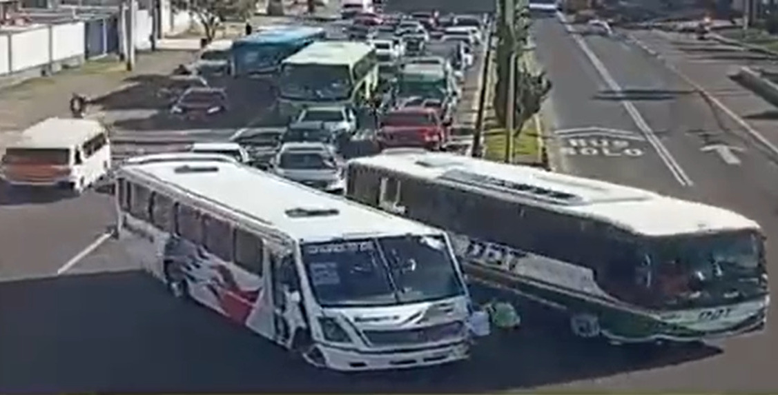 VIDEO | Autobús Tizayuca atropella a policías en la carretera México-Pachuca