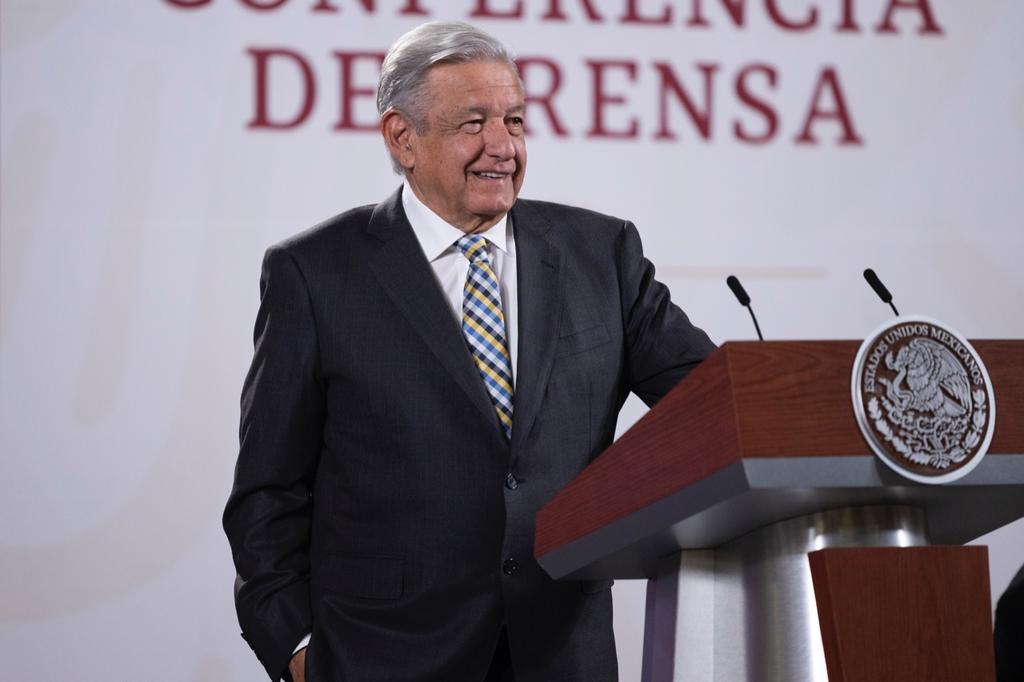 Adeudan 100 mil mdp de impuestos unas 20 ó 30 grandes empresas: AMLO