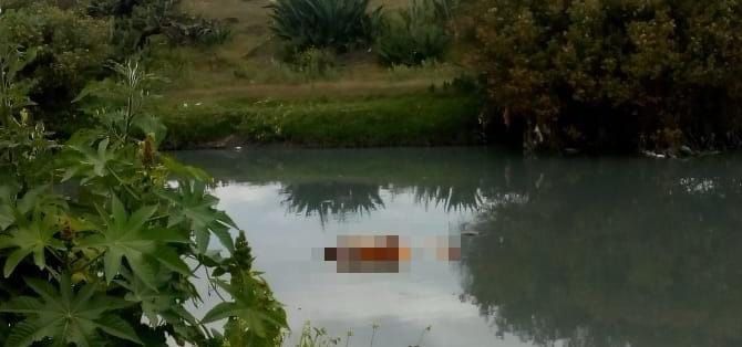 Hallan cadáver sobre río en Atotonilco de Tula