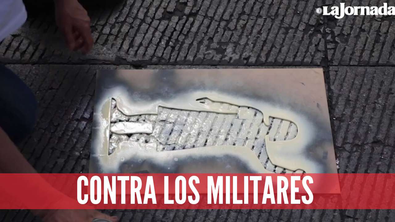 Madres de víctimas se manifiestan contra la militarización