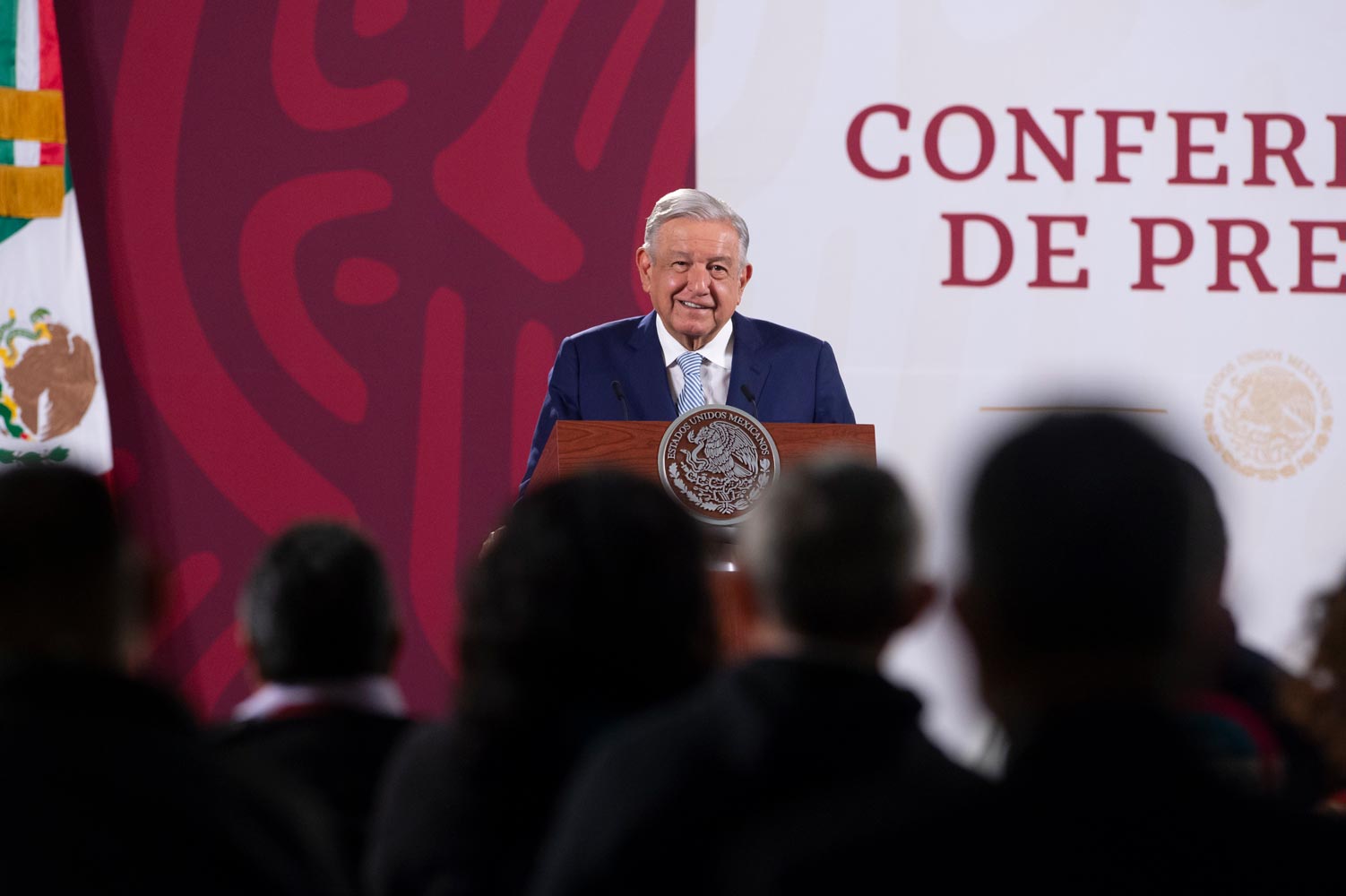 AMLO pide a Layda frenar audios contra Monreal