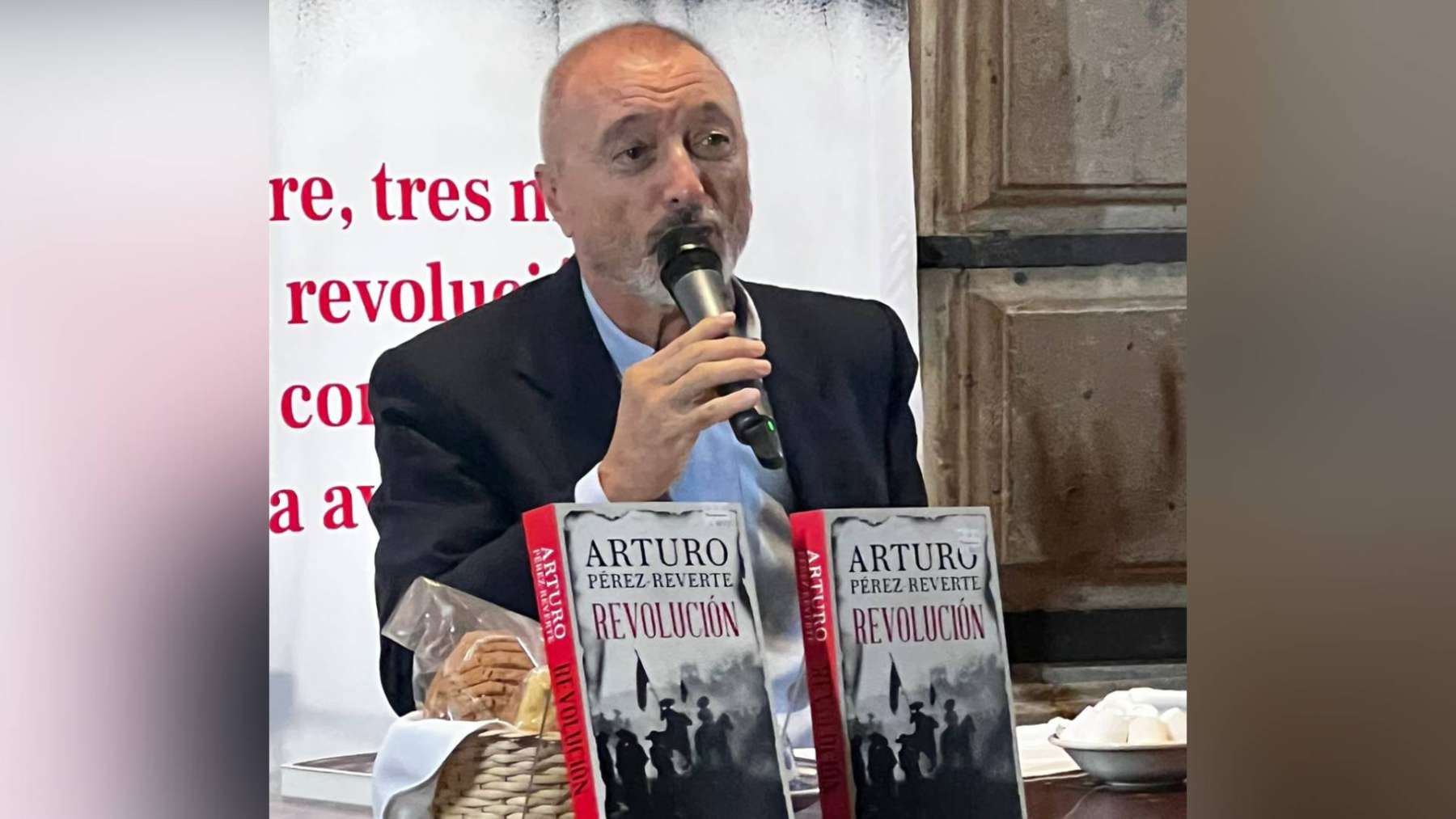 La revolución es necesaria: Pérez-Reverte