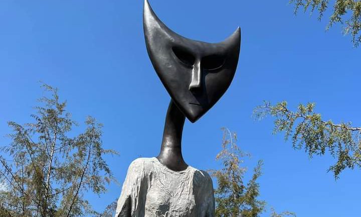 Llega a la Universidad Tecnológica de Tulancingo escultura de Leonora Carrington