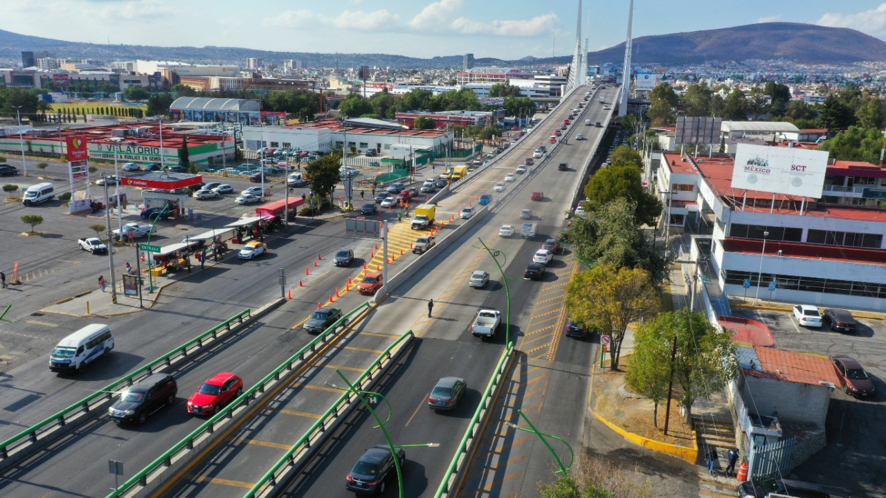 Puente Atirantado: abren lateral y ponen reductores de velocidad