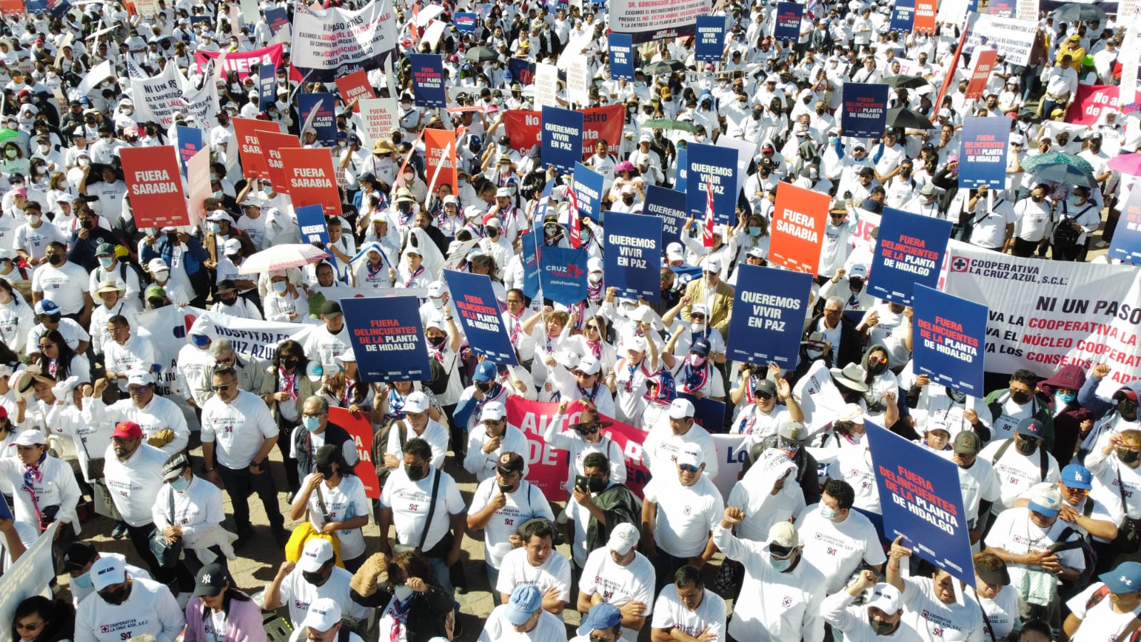 Cooperativistas de Cruz Azul piden a Gobierno intervenir en conflicto interno