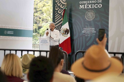 AMLO anuncia aumento de beca para estudiantes de la Universidad del Bienestar