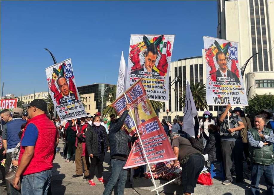 Miles de ciudadanos de todo el país marchan en CDMX