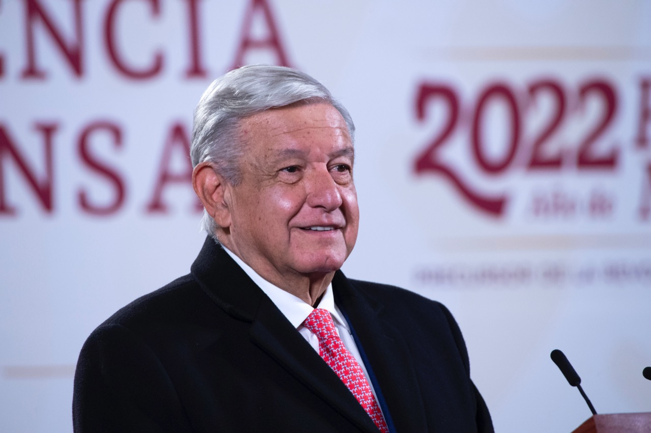 ‘Nada de purgas en Morena’, dice AMLO tras voto en contra de Monreal a plan B