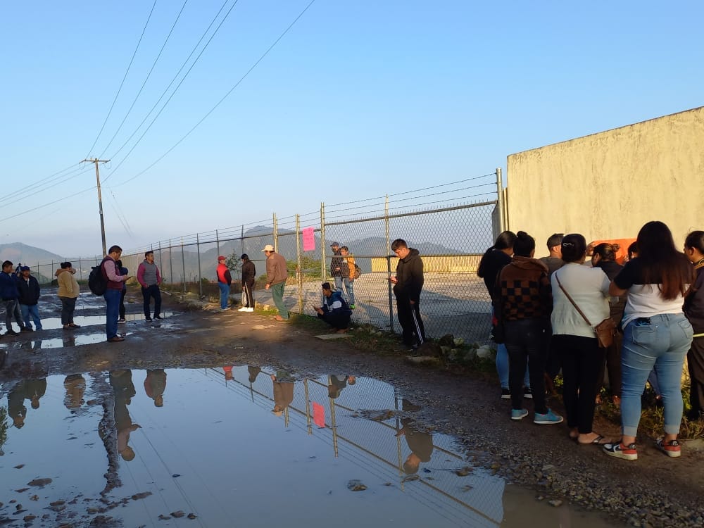 En San Bartolo Tutotepec, padres de familia toman las instalaciones del Cecyteh  